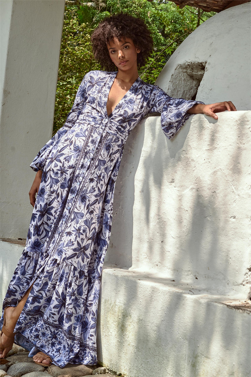 Classic Vintage & Enduringly Stylish Dress