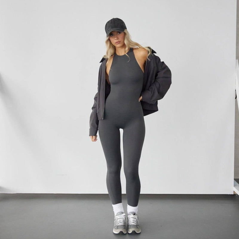 Sophisticated Garment with a Clean Classic Look