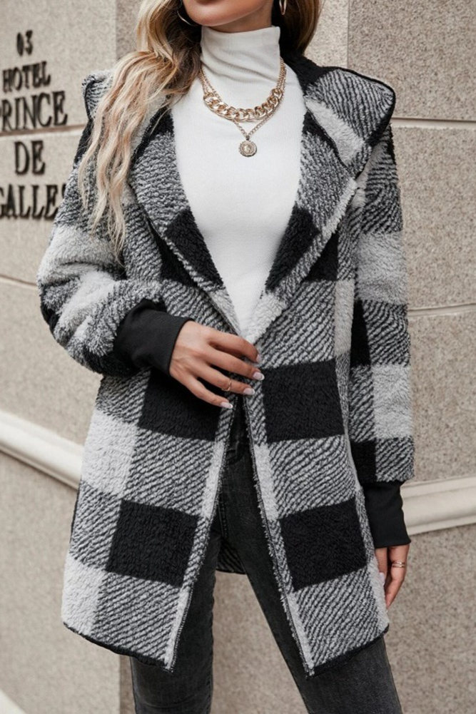 Effortlessly Elegant Cardigan with a Timeless Design