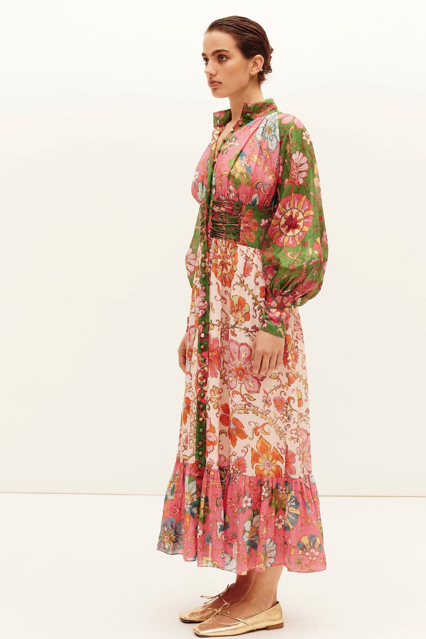 Beautifully Crafted Dress in a Classic Style