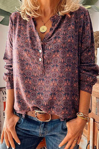 Effortlessly Elegant Top with a Timeless Design