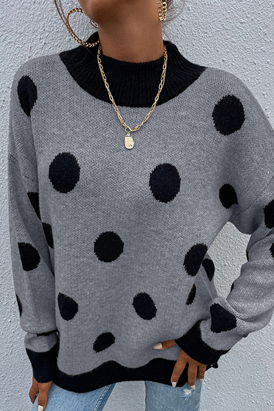 Well Tailored Sweater with a Graceful Silhouette