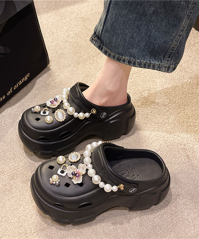 Beautifully Finished Sandals in a Timeless Design