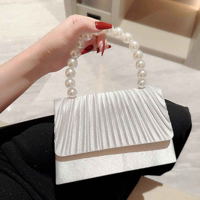 Beautifully Crafted Bag in a Classic Style
