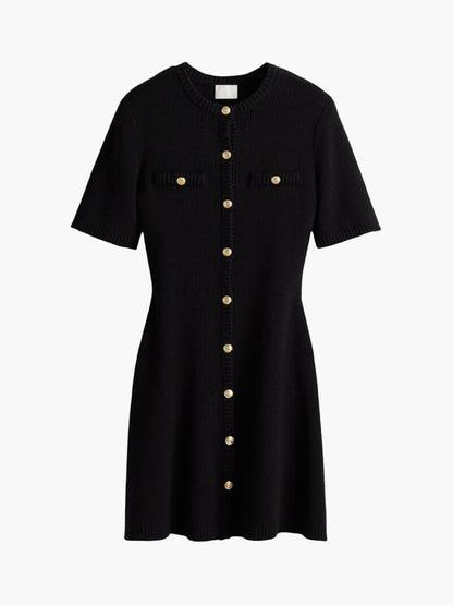 Classic Vintage Dress with a Flattering Fit
