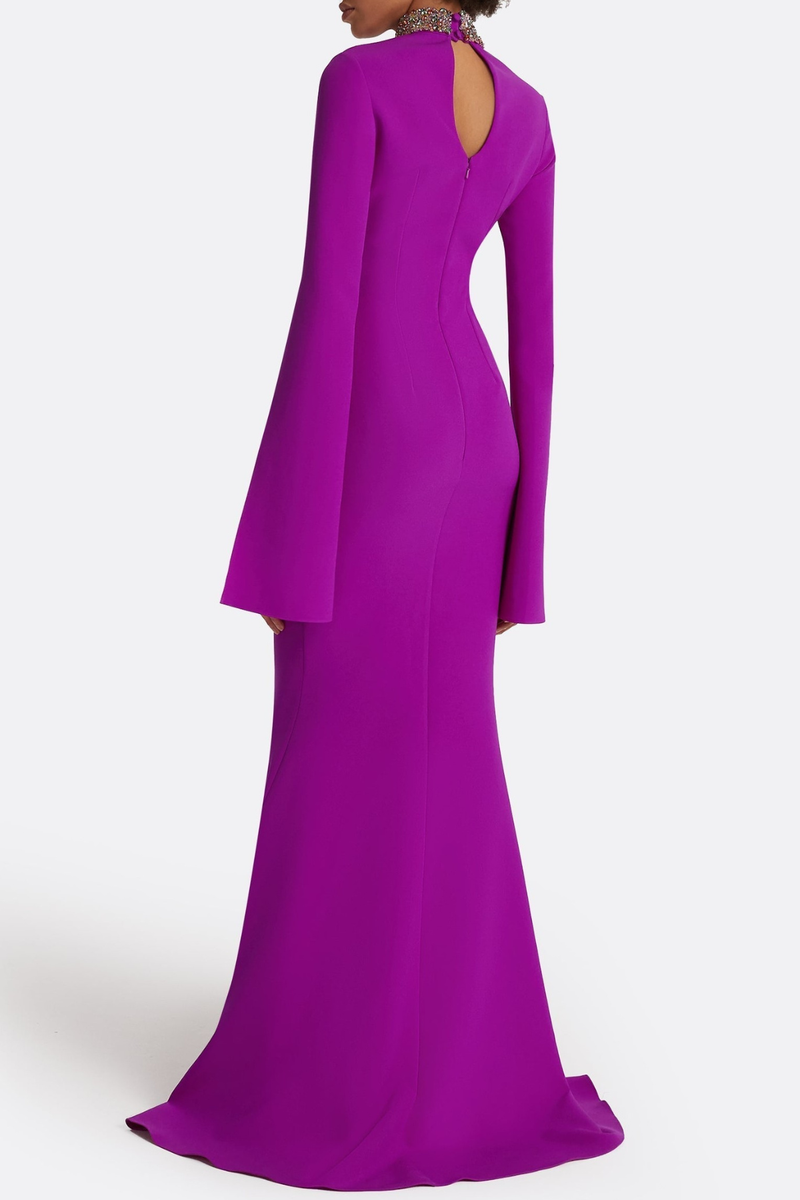 Gracefully Styled Dress for Any Occasion