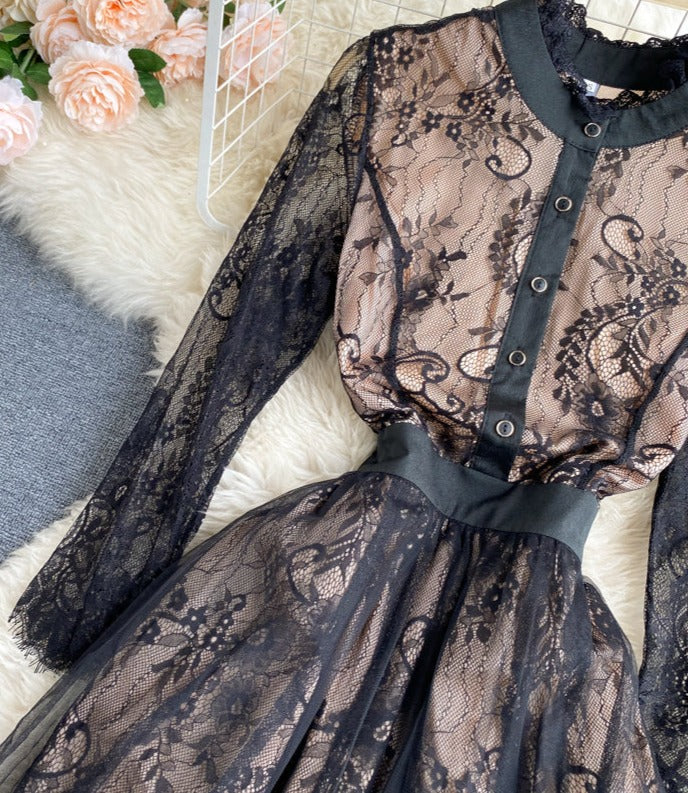 Beautifully Finished Dress in a Timeless Design