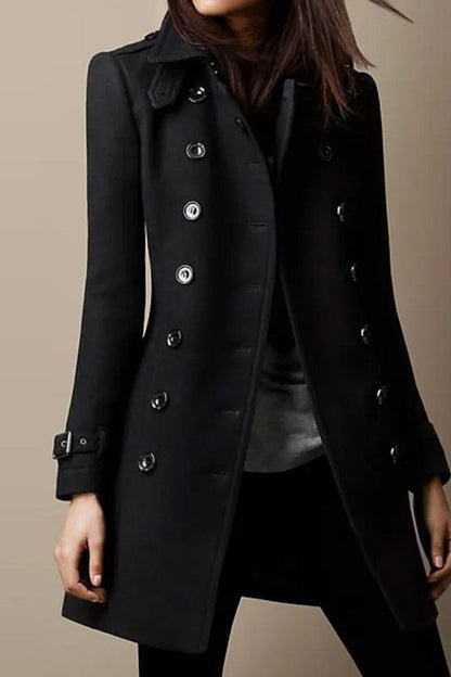 Well Tailored Coat with a Graceful Silhouette