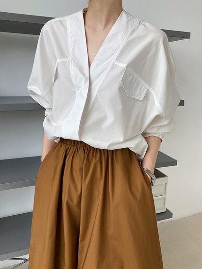 Effortlessly Elegant Blouse with a Timeless Design