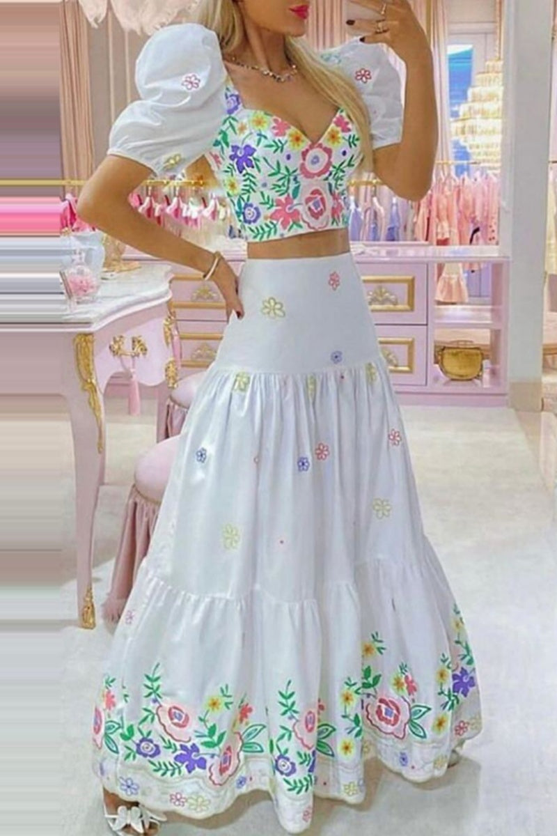 Effortlessly Elegant Garment with a Timeless Design