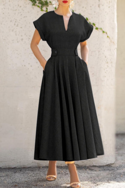 Classic Vintage & Enduringly Stylish Dress