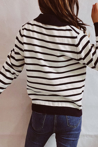 Effortlessly Elegant Sweater with a Timeless Design
