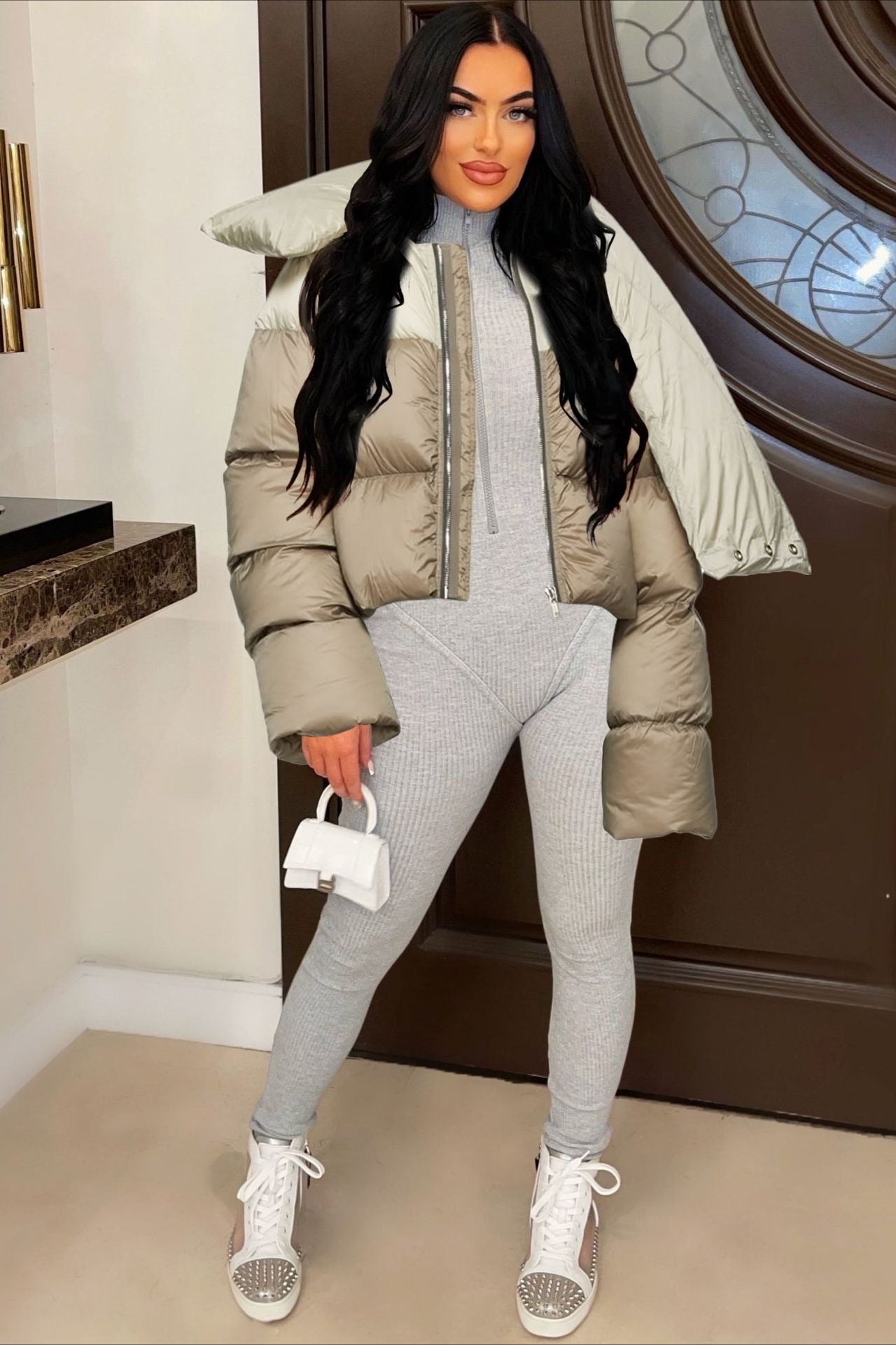 Effortlessly Elegant Jacket with a Timeless Design
