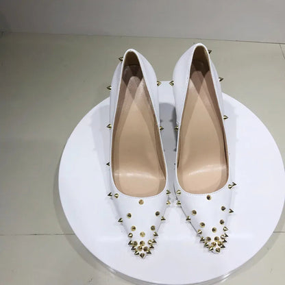 Classic Vintage Shoes with a Flattering Fit