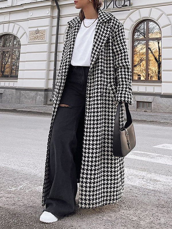 Classic Vintage Coat with a Flattering Fit