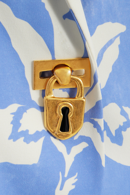 Beautifully Crafted Garment in a Classic Style