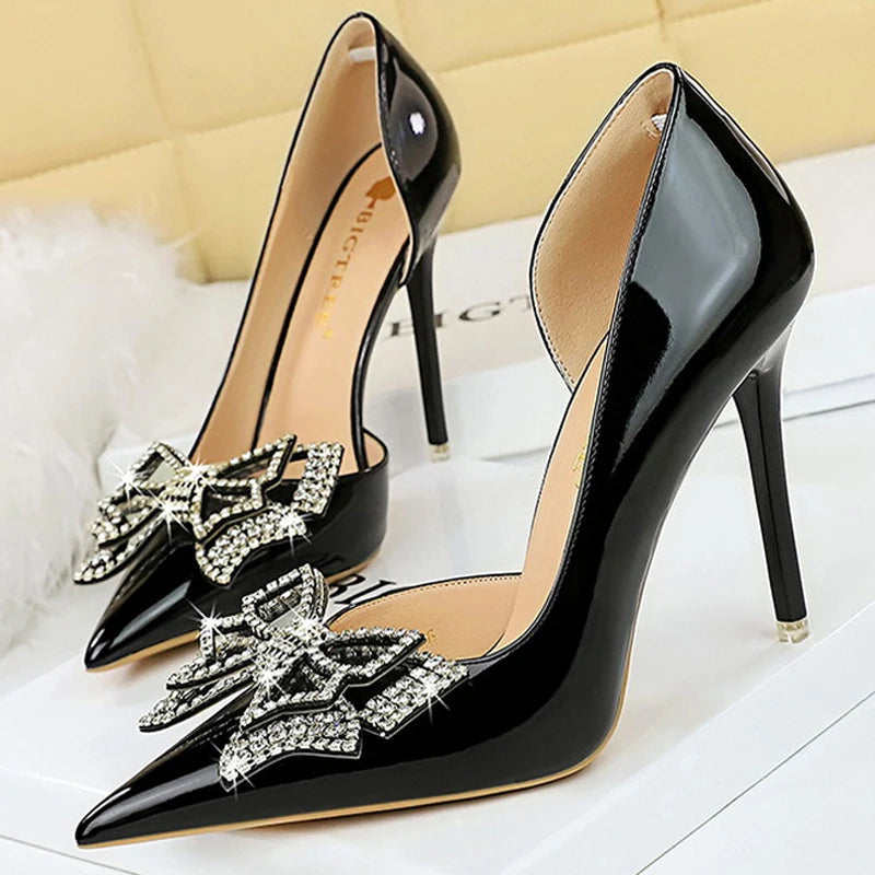 A Vintage Style Heels with Delicate Timeless Details