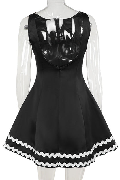 Beautifully Crafted Dress in a Classic Style