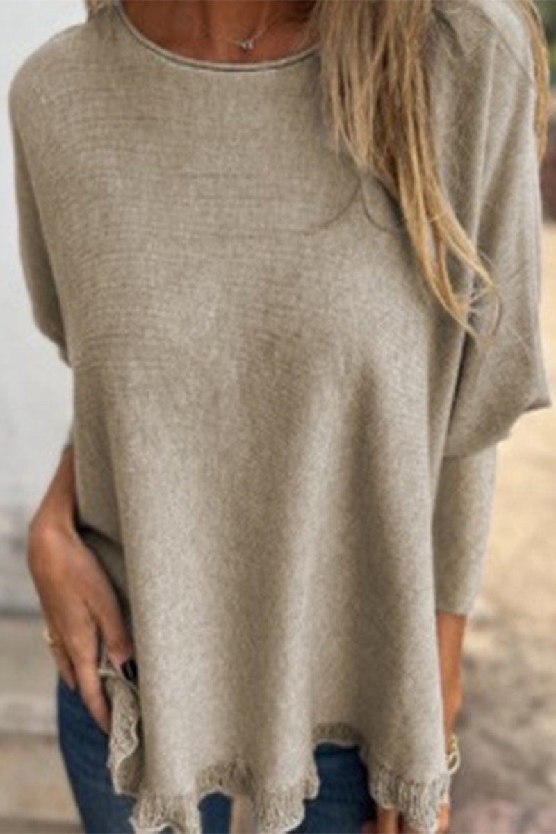 Well Tailored Sweater with a Graceful Silhouette