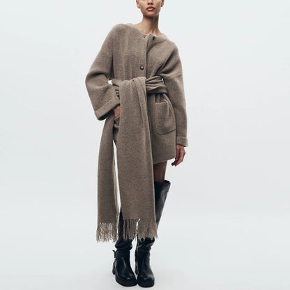 Well Tailored Coat with a Graceful Silhouette