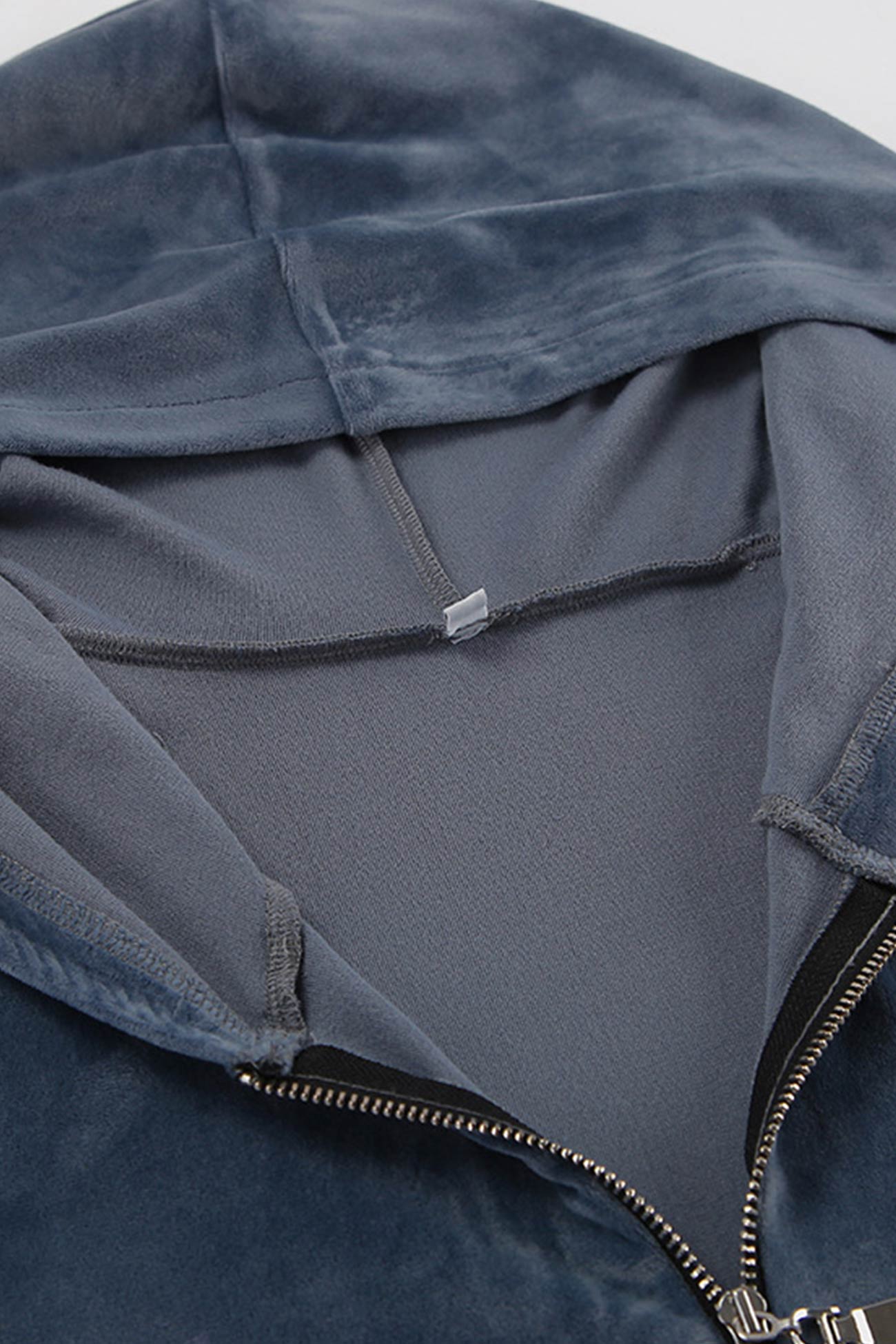 Beautifully Finished Top in a Timeless Design