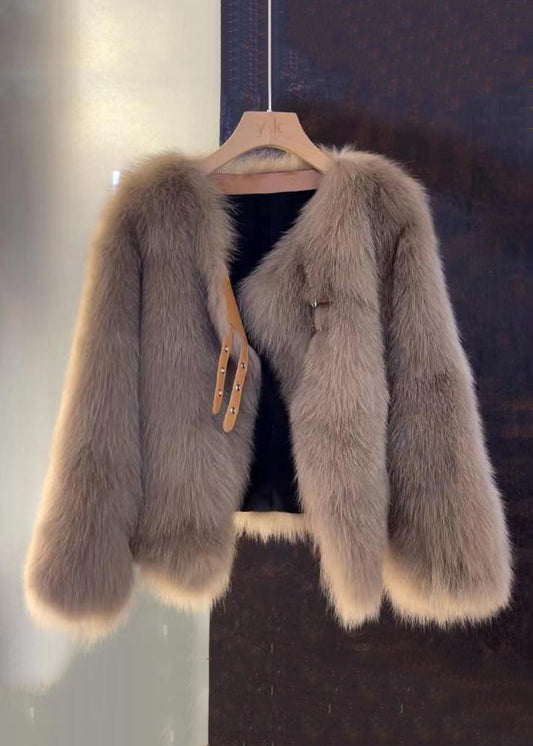 Gracefully Styled Coat for Any Occasion