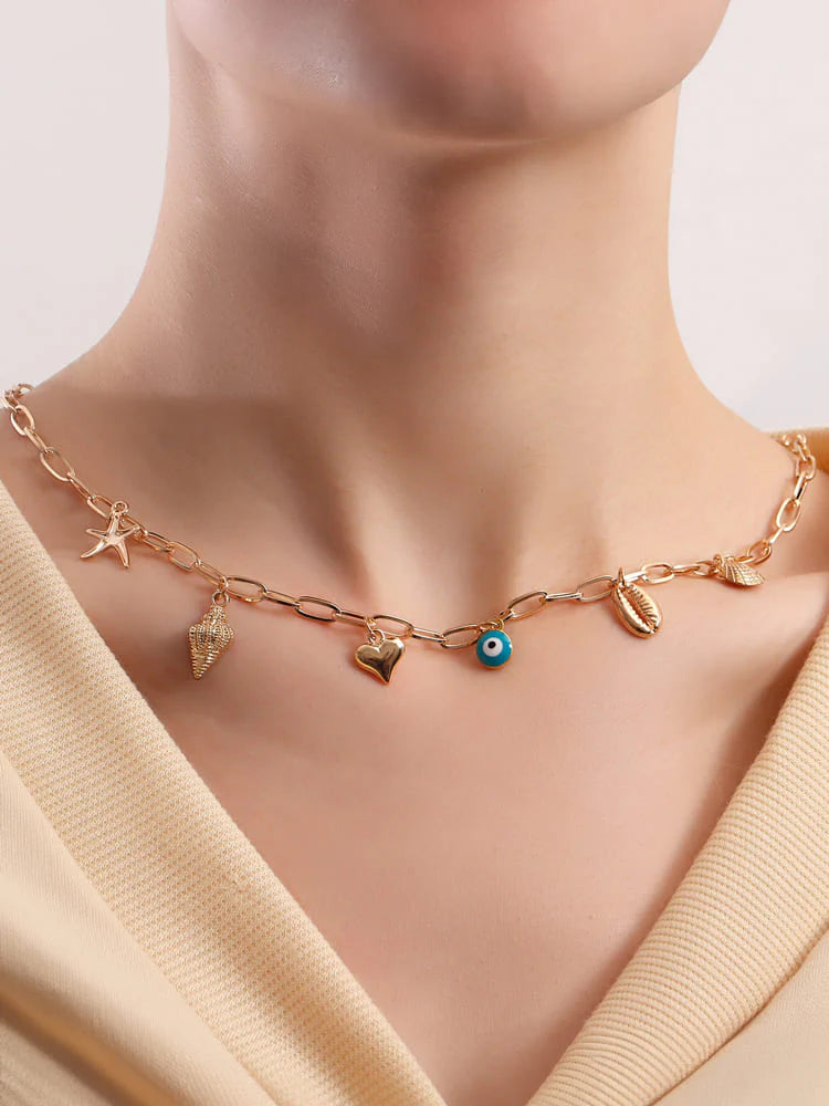 Effortlessly Elegant Garment with a Timeless Design