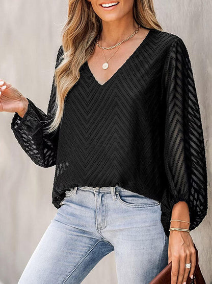 Well Tailored T-Shirt with a Graceful Silhouette