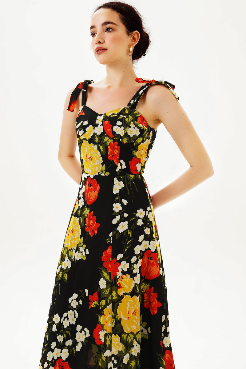Classic Vintage Dress with a Flattering Fit