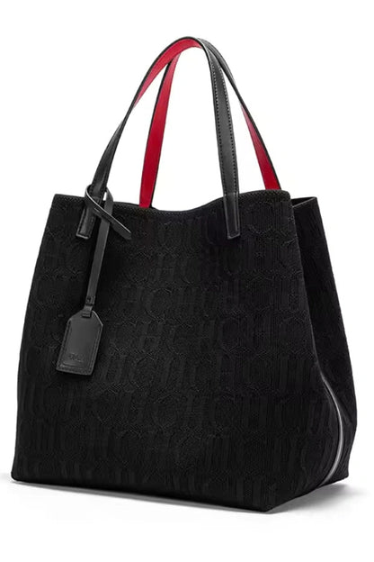Sophisticated Bag with a Clean Classic Look