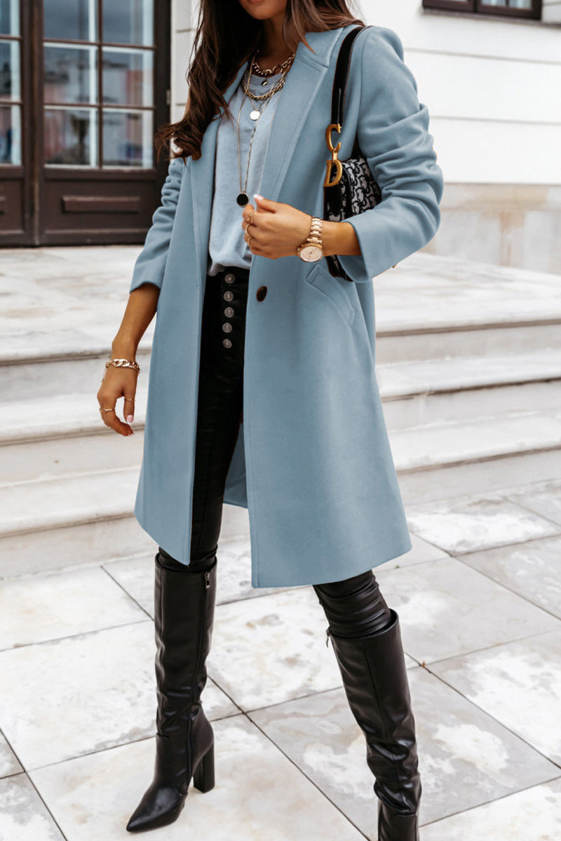 Effortlessly Elegant Garment with a Timeless Design