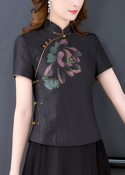 Well Tailored Shirt with a Graceful Silhouette