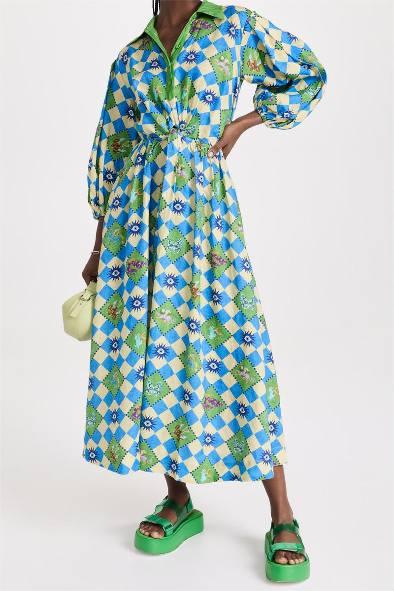 Gracefully Styled Dress for Any Occasion