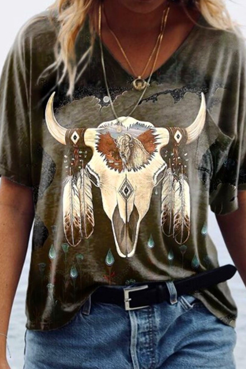Gracefully Styled T-Shirt for Any Occasion