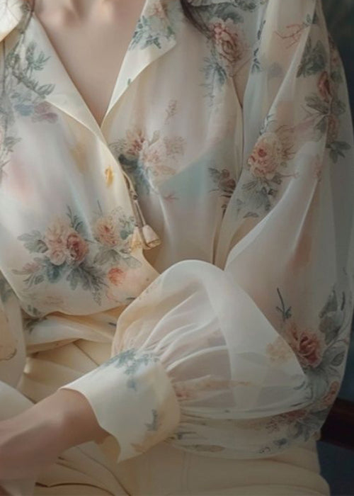 Classic Vintage Shirt with a Flattering Fit