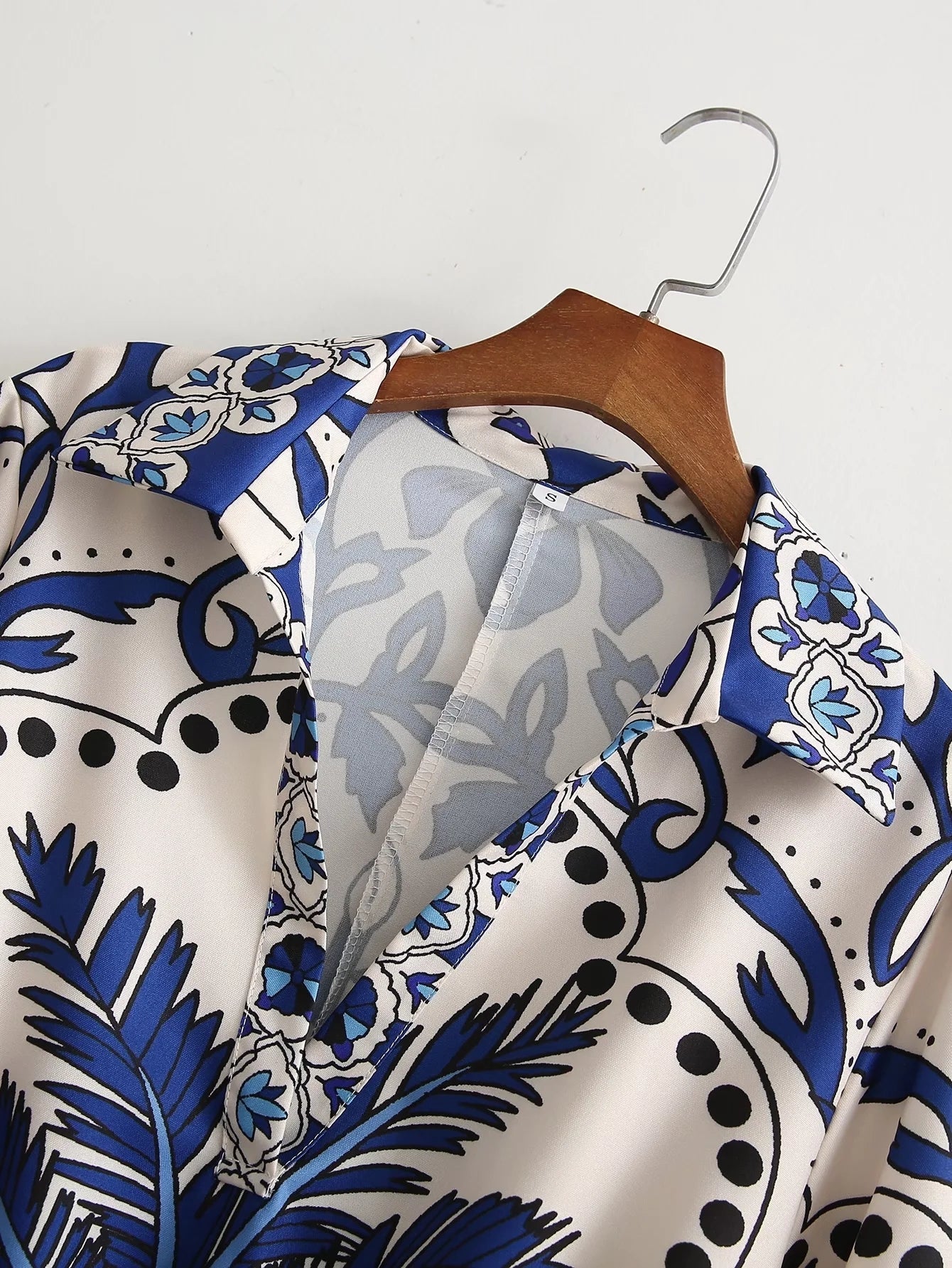 Beautifully Finished Blouse in a Timeless Design