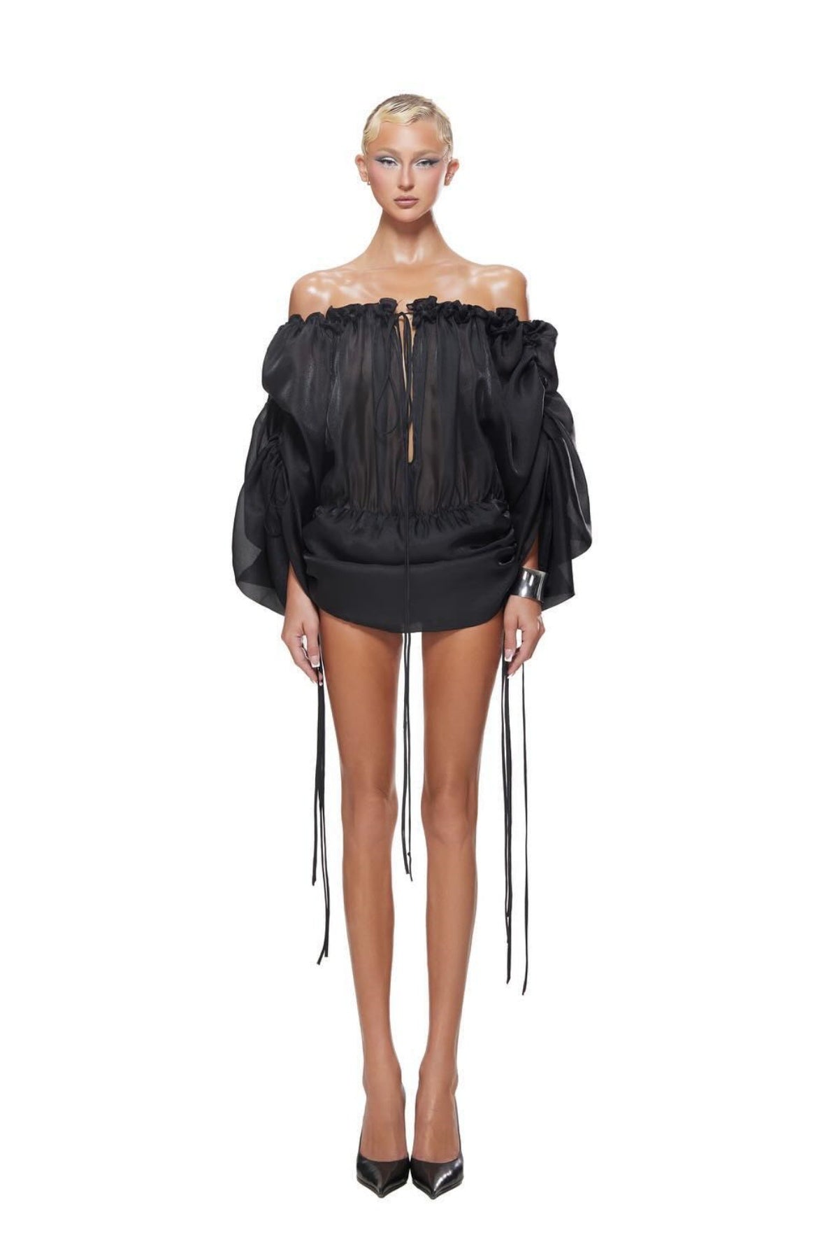 Beautifully Crafted Dress in a Classic Style