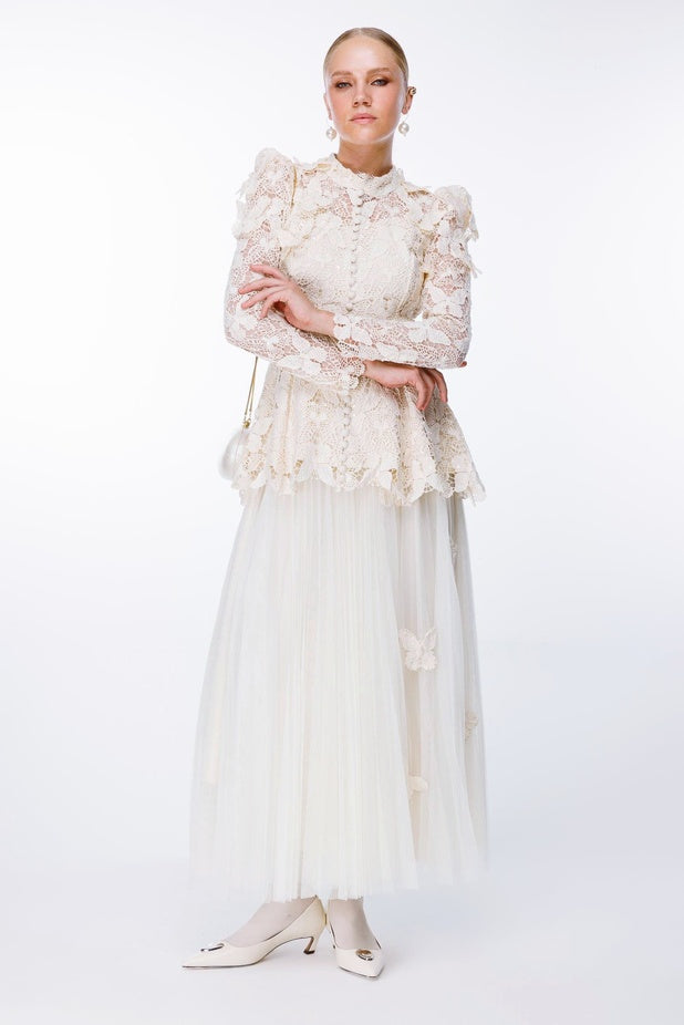 Beautifully Crafted Dress in a Classic Style