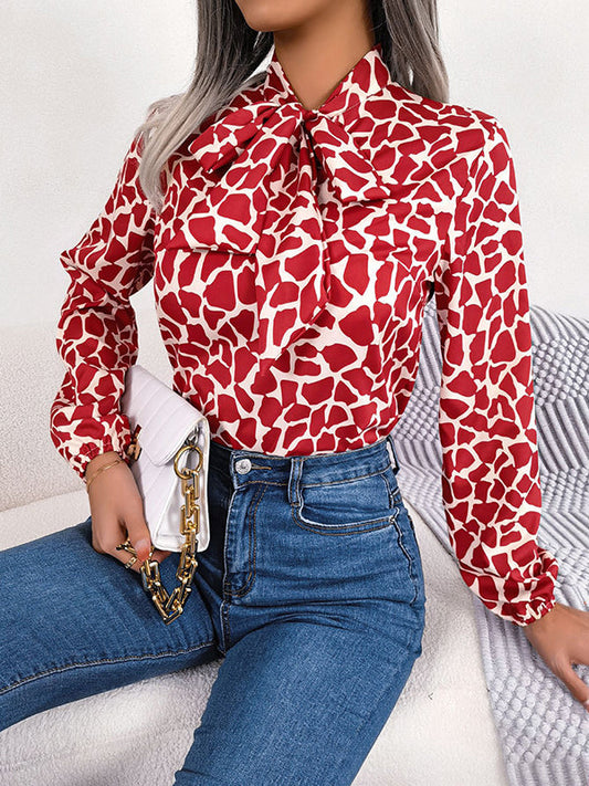 Well Tailored Blouse with a Graceful Silhouette
