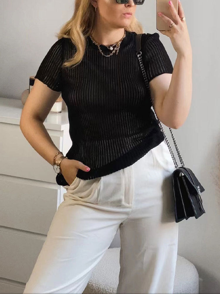 Beautifully Finished Pullover in a Timeless Design