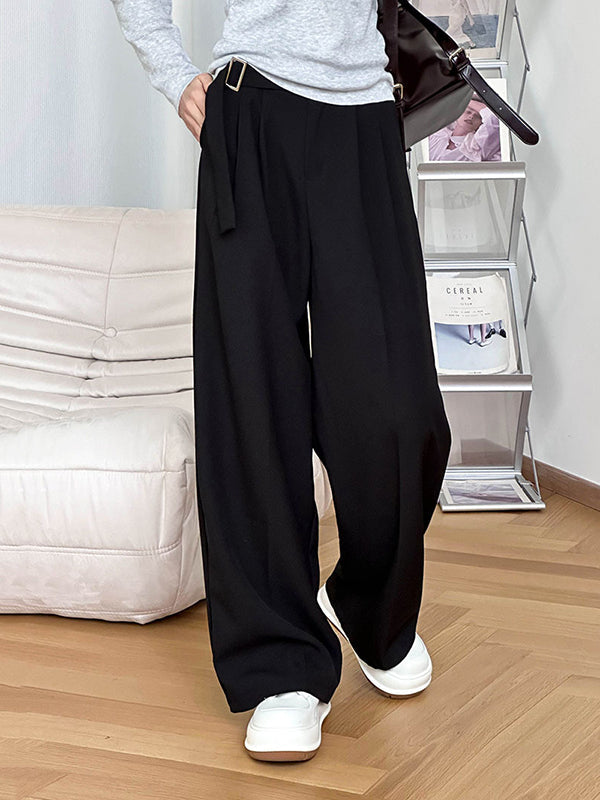 Effortlessly Elegant Pants with a Timeless Design