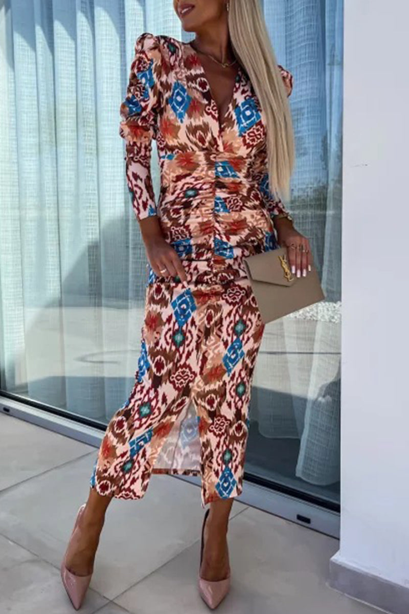 Classic Vintage Dress with a Flattering Fit