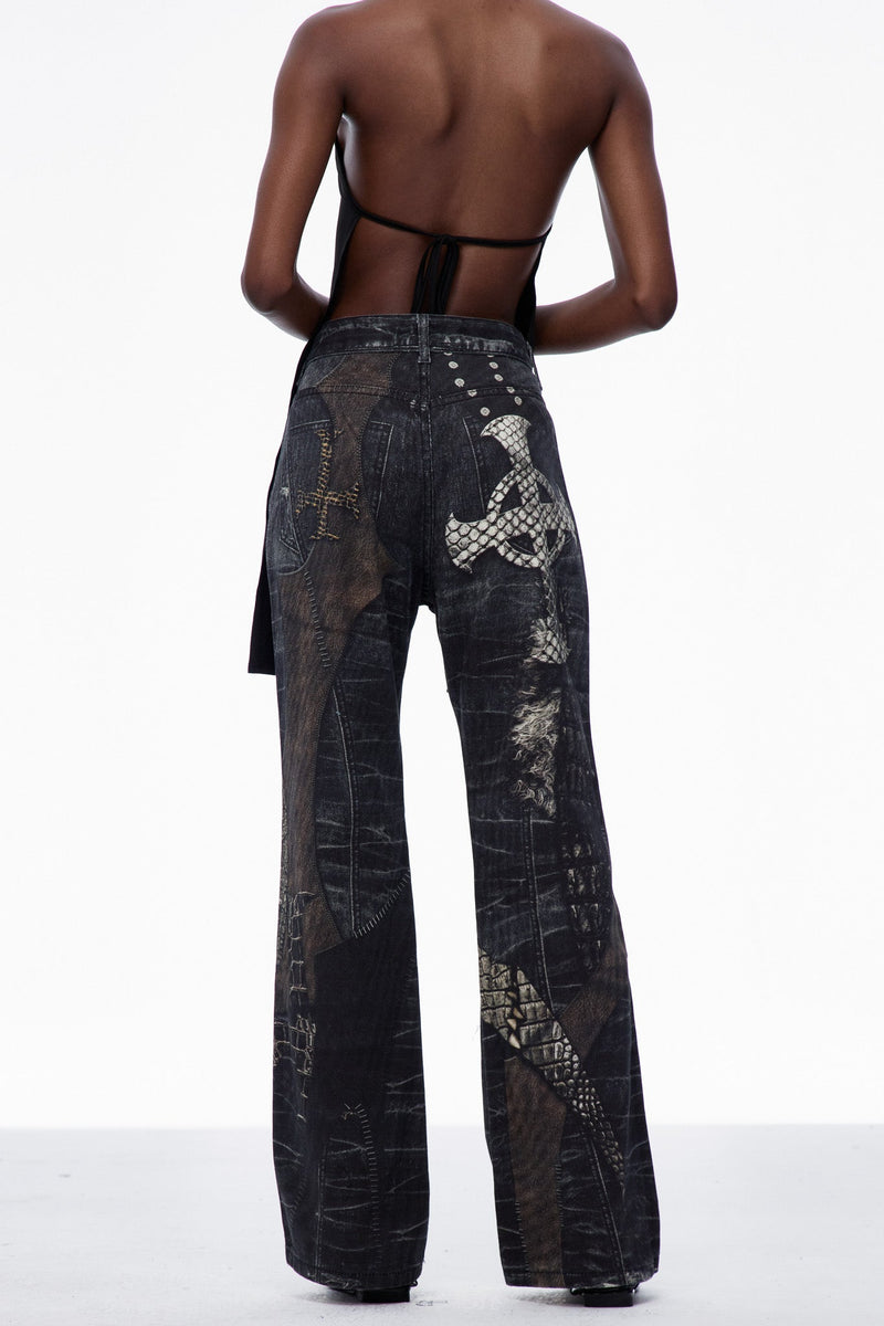 Effortlessly Elegant Garment with a Timeless Design