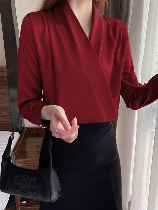 Classic Vintage Blouse with a Flattering Fit