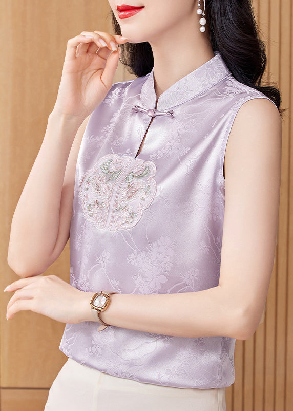 Sophisticated Garment with a Clean Classic Look