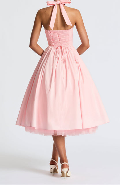 Classic Vintage Dress with a Flattering Fit