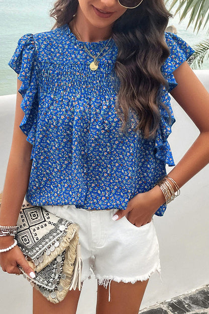 Classic Vintage Pullover with a Flattering Fit