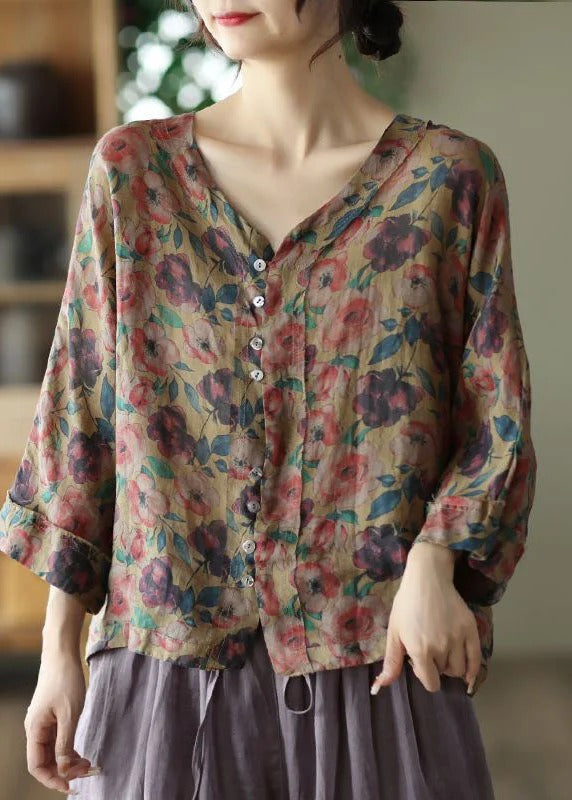 Beautifully Crafted Blouse in a Classic Style