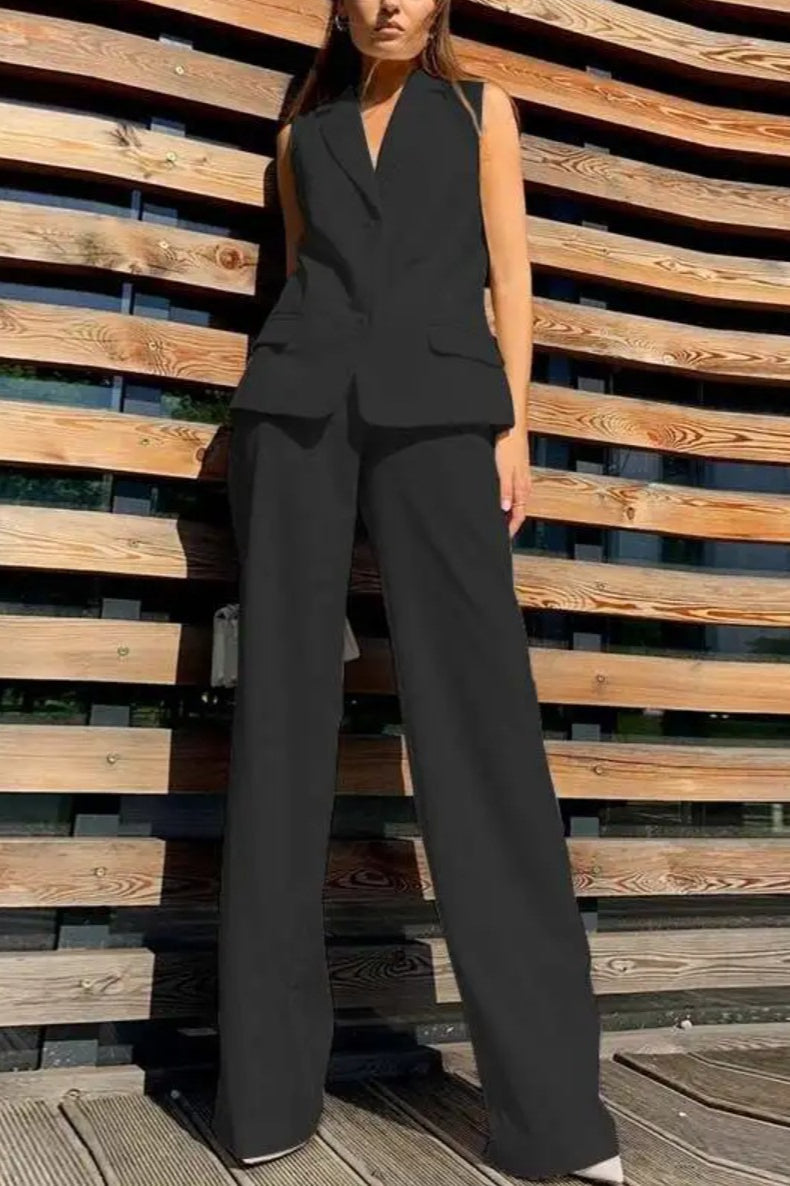 Effortlessly Elegant Garment with a Timeless Design