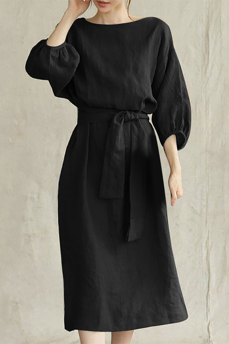Well Tailored Dress with a Graceful Silhouette